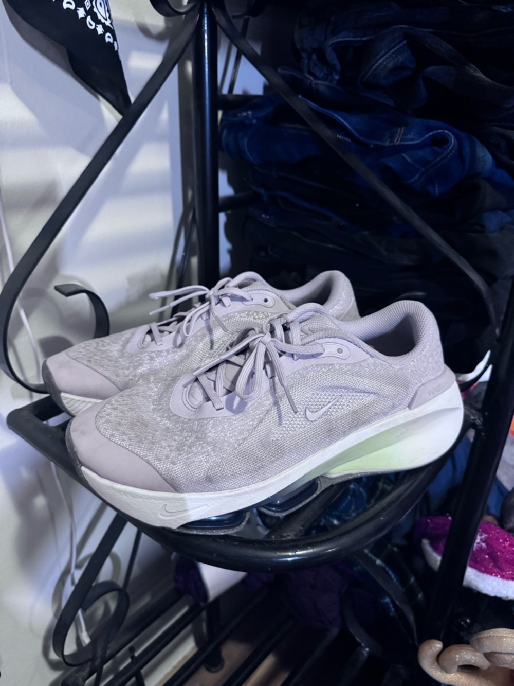 Light Purple Nike Women's Airzoom athletic Sneakers - Comfortable Everyday Run